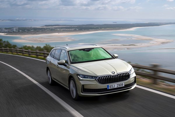 Škoda Superb Combi 