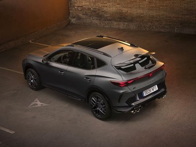 CUSTOM CUPRA