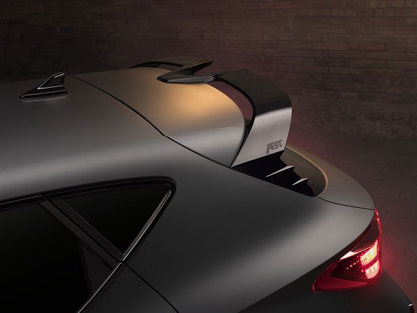 CUSTOM CUPRA