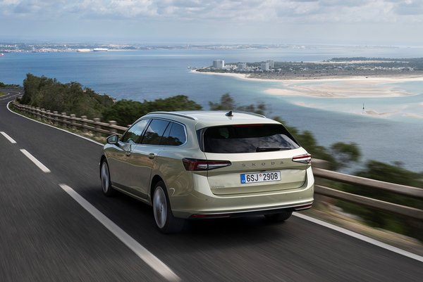 Škoda Superb Combi Škoda Superb Combi